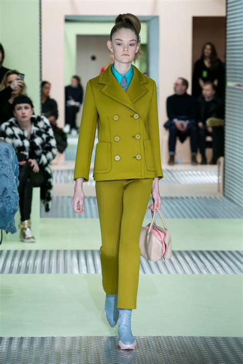 prada collezione primavera estate 2015|Prada Fall 2015 RTW Runway .